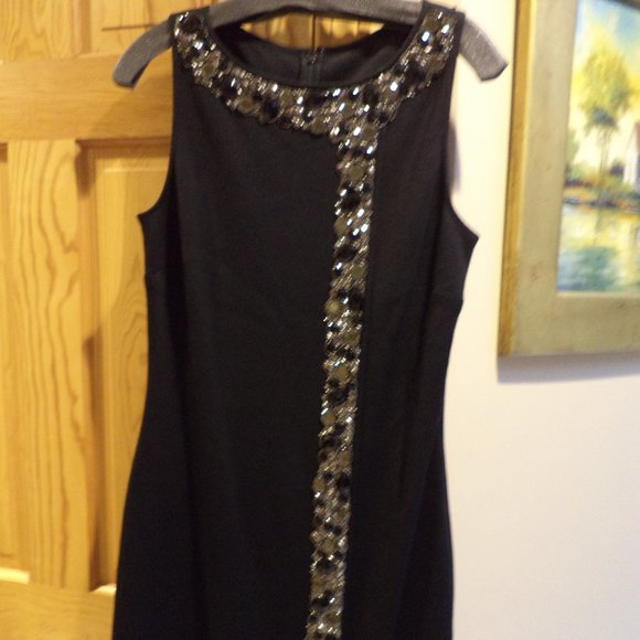 ST. JOHN BLACK JEWELED DRESS ~ Sleeveless ~Simply Elegant ~ Size: 8 ~ NWT $1,295